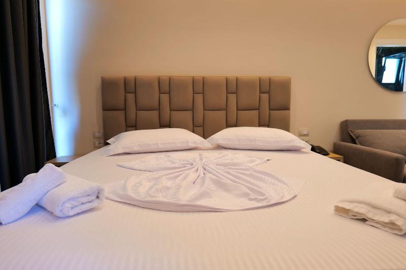 Hotel Alexander image