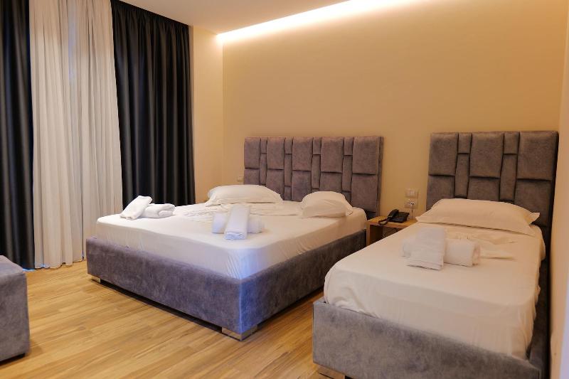 Hotel Alexander image