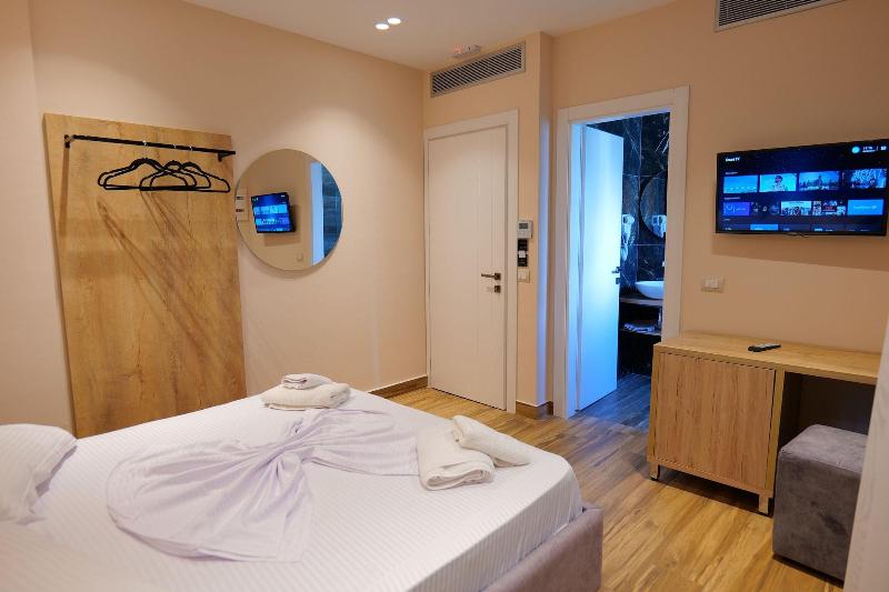 Hotel Alexander image