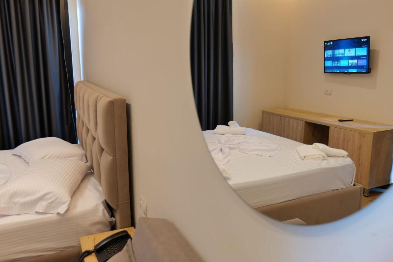 Hotel Alexander image