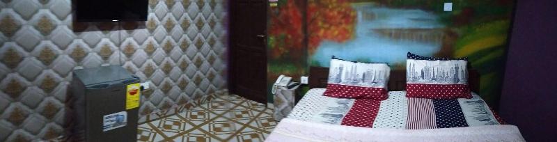 Mother's Royal Hotel 4