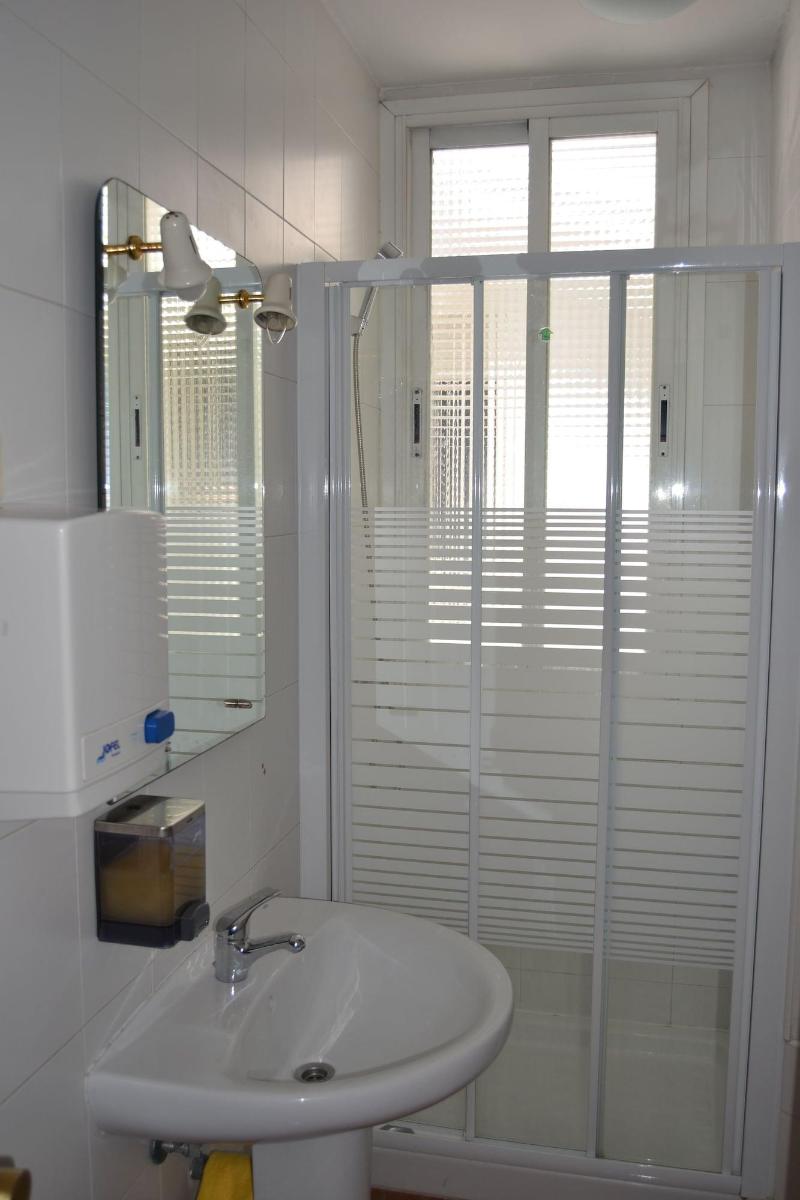 Hostal Enebral image