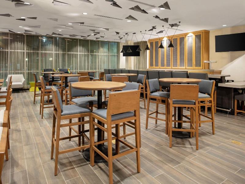 TownePlace Suites by Marriott Orlando Airport image