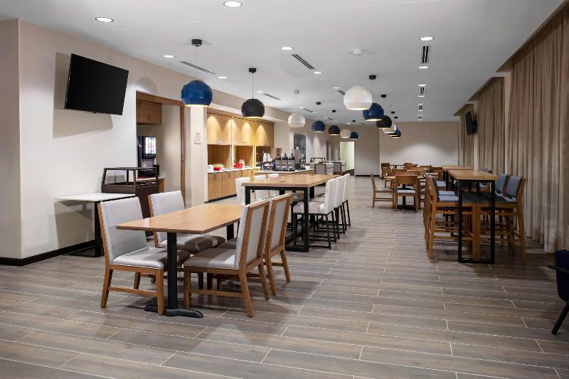 TownePlace Suites by Marriott Orlando Airport image