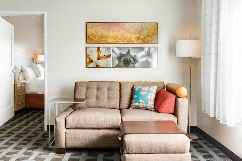 TownePlace Suites by Marriott Orlando Airport image