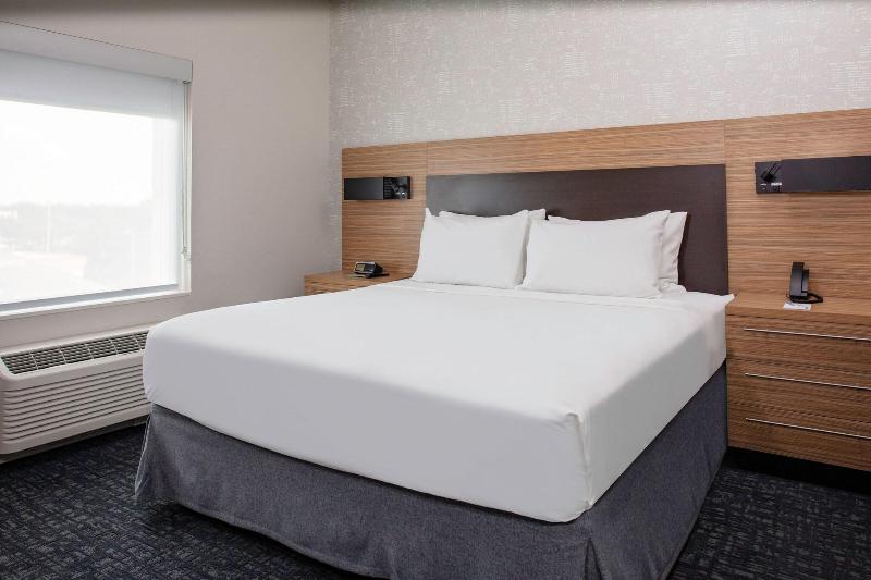 TownePlace Suites by Marriott Orlando Airport image