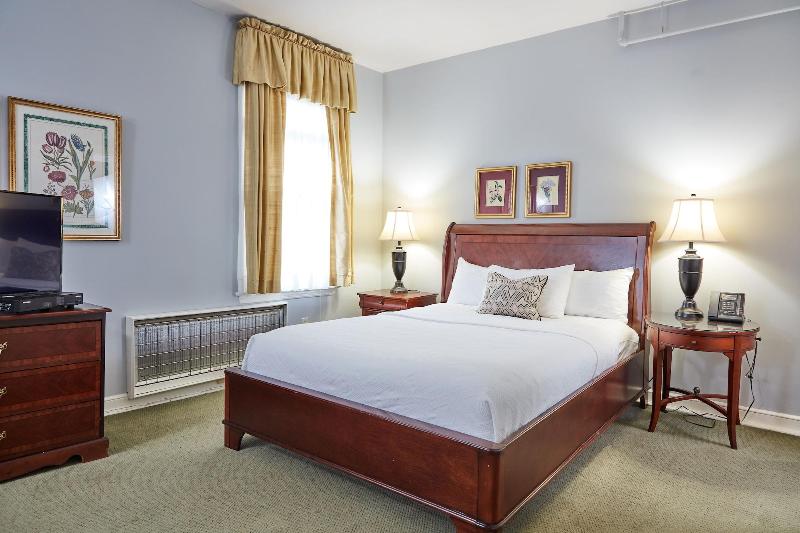 Inn at Longshore image