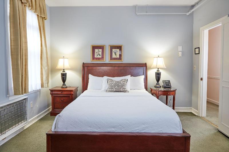 Inn at Longshore image
