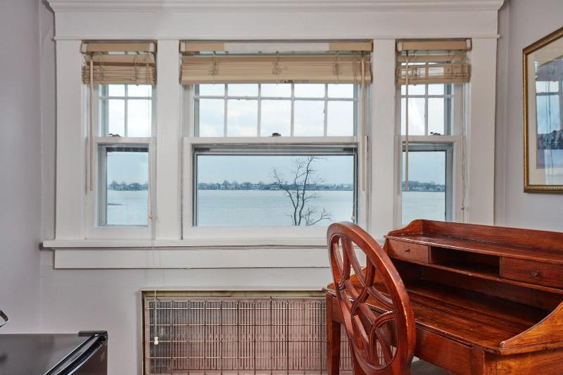 Inn at Longshore image