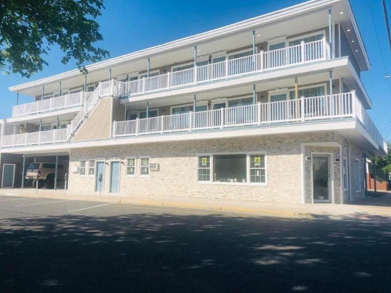 Coastal Sands Inn image
