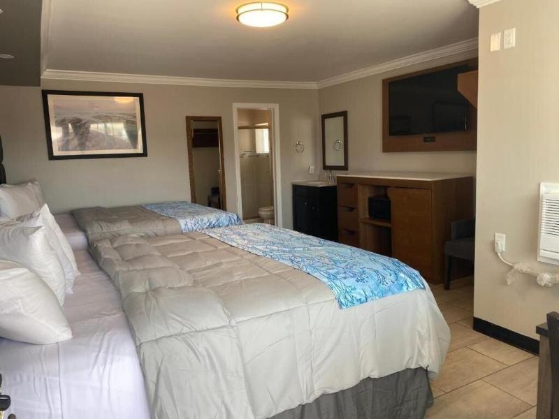 Coastal Sands Inn image