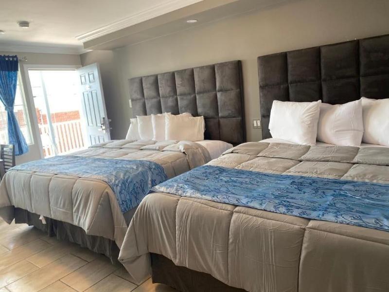 Coastal Sands Inn image