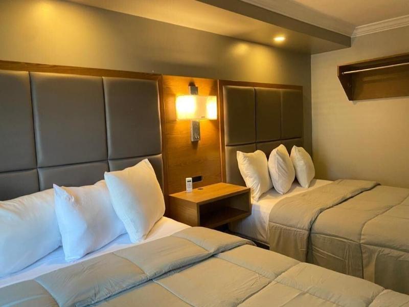 Coastal Sands Inn image