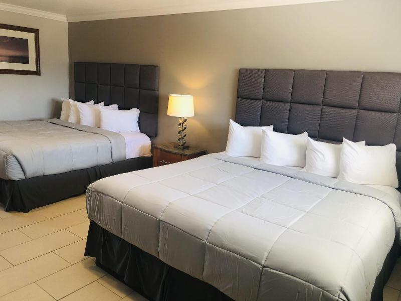 Coastal Sands Inn image