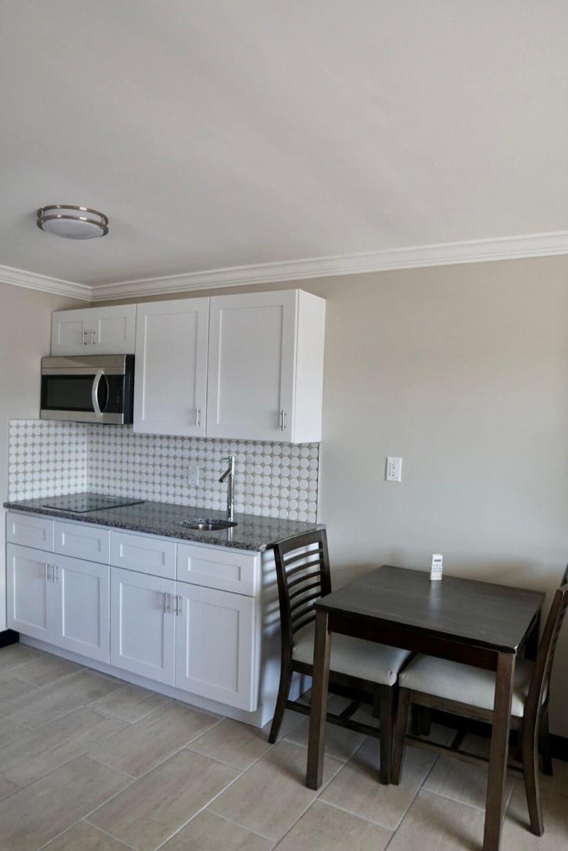 Coastal Sands Inn image