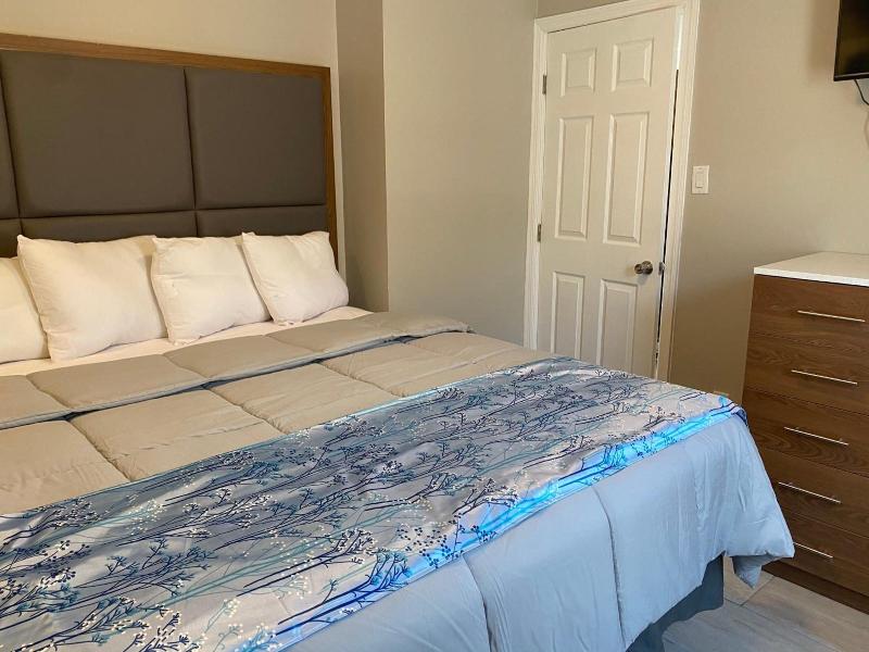 Coastal Sands Inn image