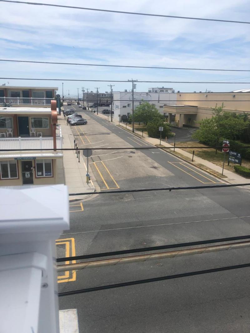 Coastal Sands Inn image