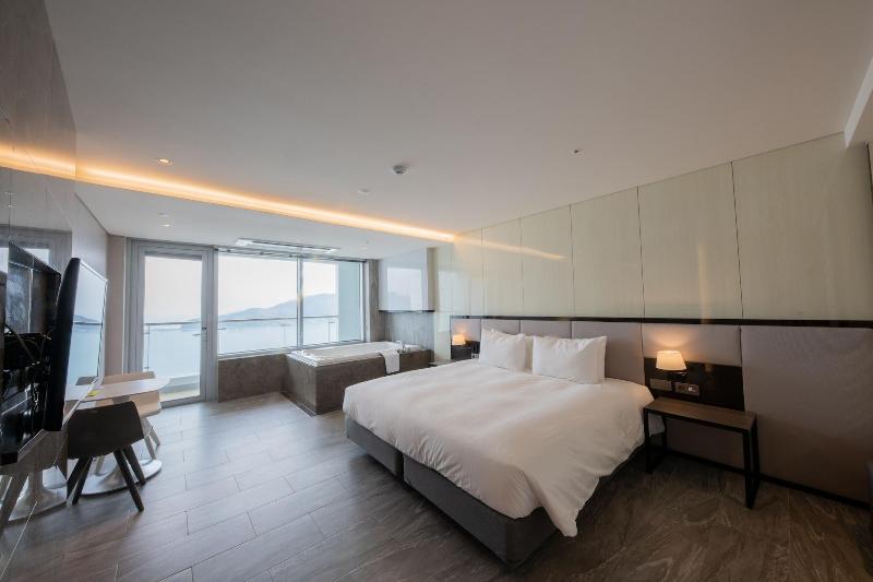 Hotel All Geoje image