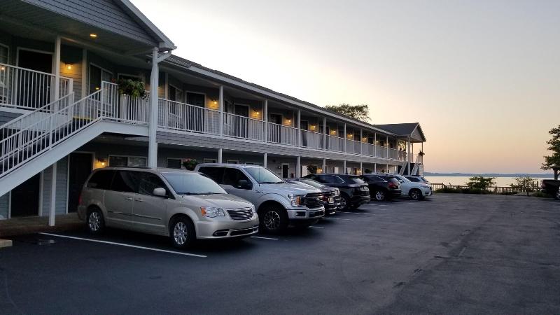 Brio Beach Inn image