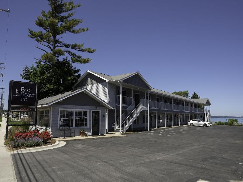 Brio Beach Inn image