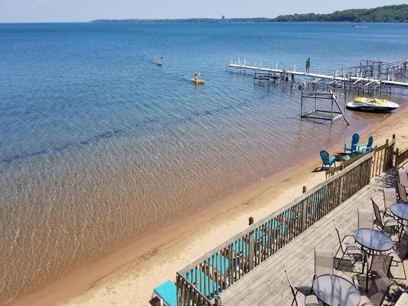 Brio Beach Inn image