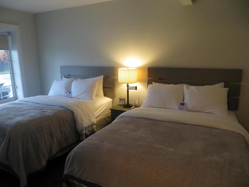 Brio Beach Inn image