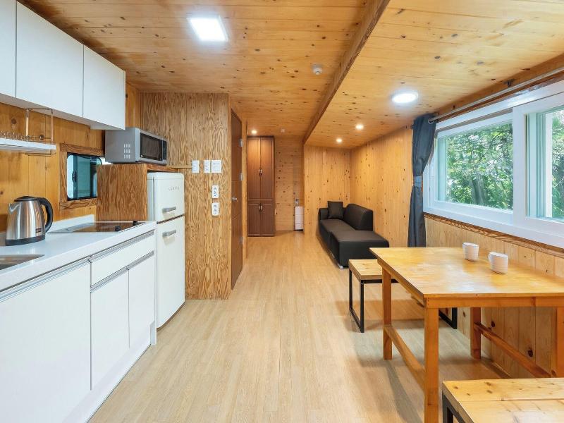 Gapeyong Donghws Caravan image
