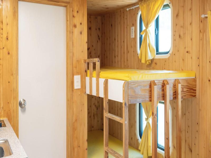 Gapeyong Donghws Caravan image