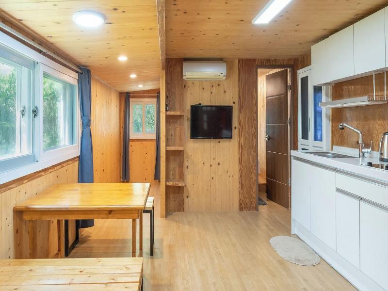Gapeyong Donghws Caravan image