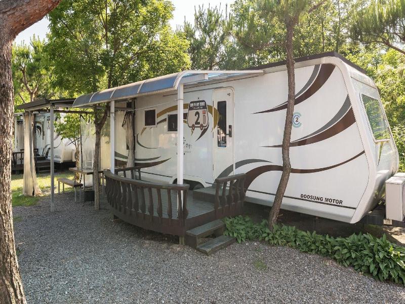 Gapeyong Donghws Caravan image