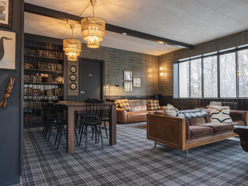 Hunter Lodge a Bluebird by Lark image