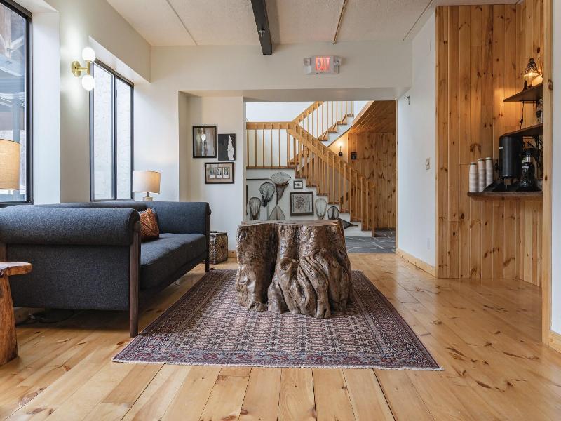 Hunter Lodge a Bluebird by Lark image