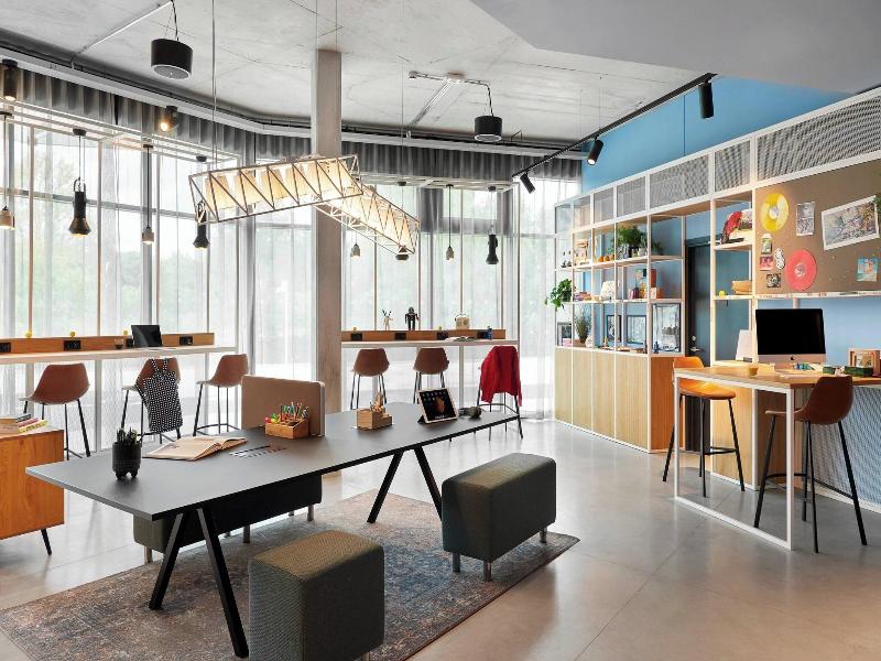 Moxy Sophia Antipolis image