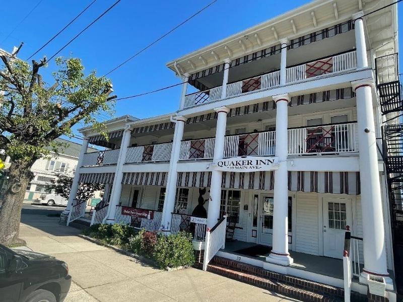 Quaker Inn image