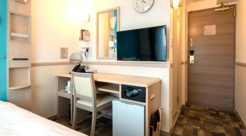 Toyoko Inn Kashiwa-eki Higashi-guchi - Image 1