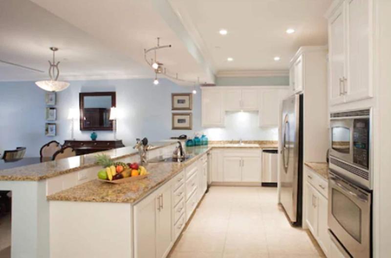 Caribbean Club Luxury Condo Hotel image