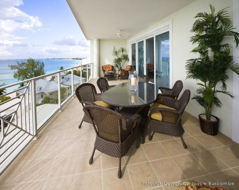 Caribbean Club Luxury Condo Hotel image
