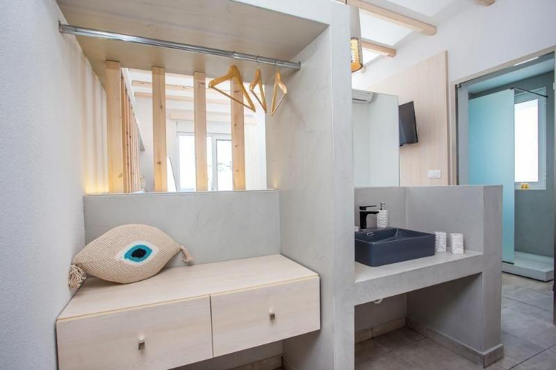 Alexander Studios & Suites - Adults Only image