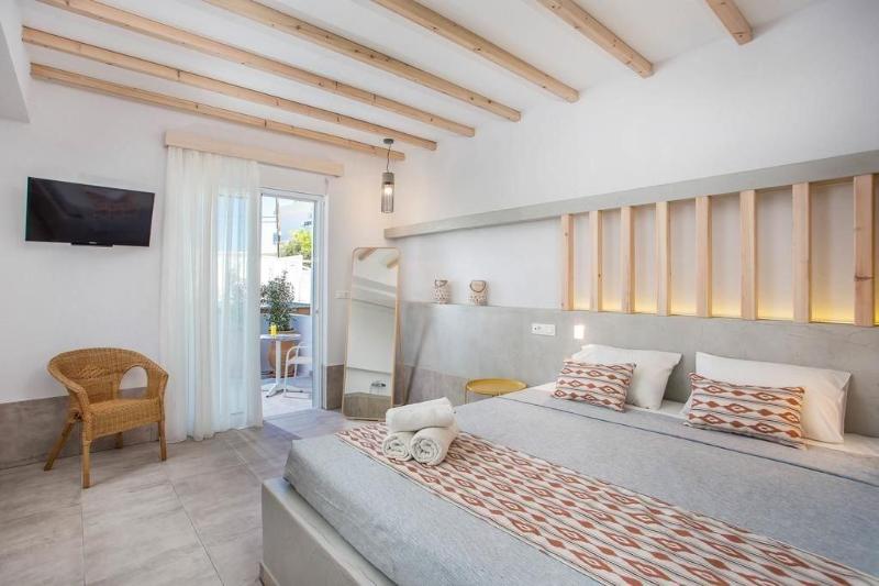 Alexander Studios & Suites - Adults Only image