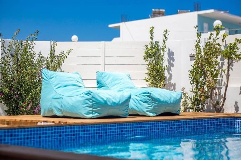 Alexander Studios & Suites - Adults Only image
