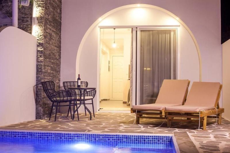 Alexander Studios & Suites - Adults Only image