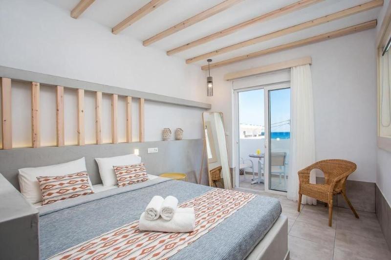 Alexander Studios & Suites - Adults Only image