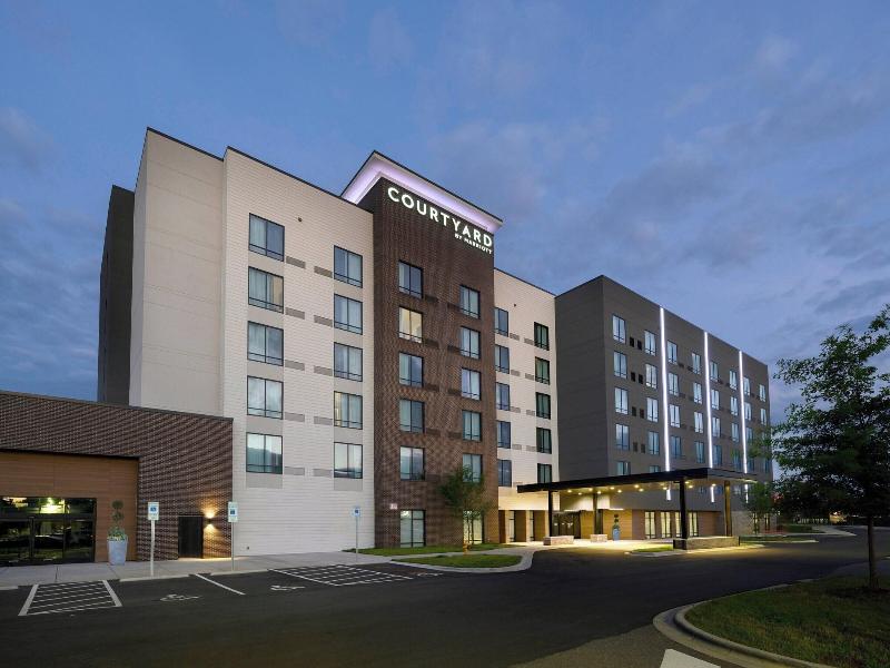 Courtyard by Marriott Charlotte Waverly image