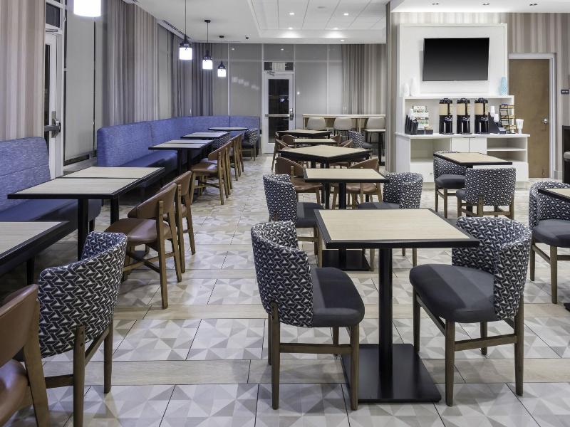 Hyatt Place Charlotte/University