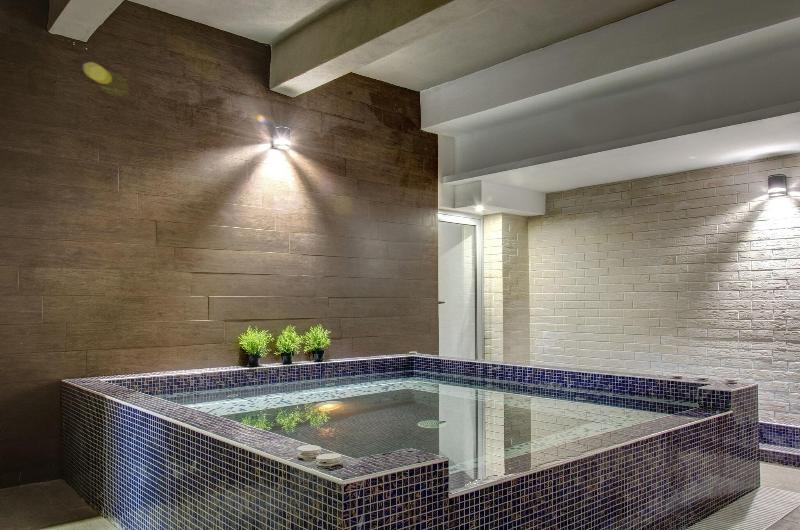 Hotel Monte Cristo image