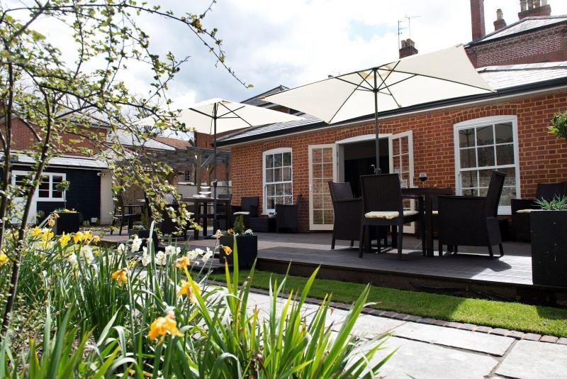 East Walls Hotel image