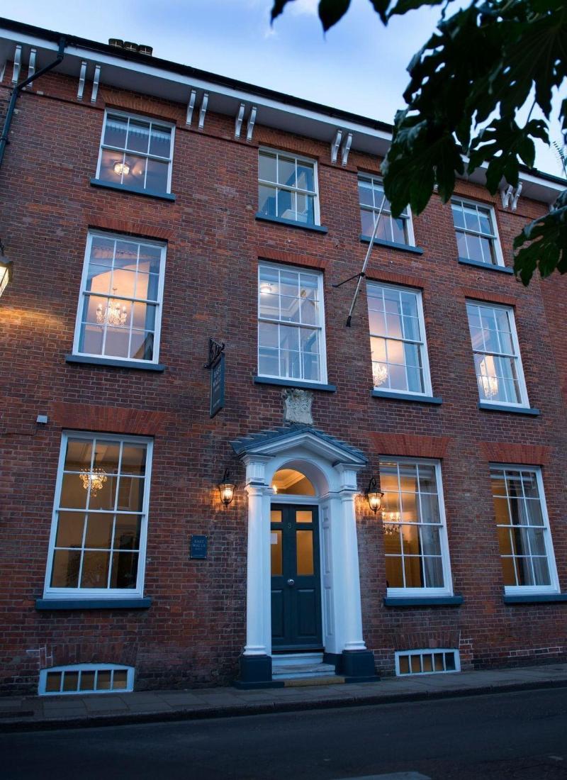 East Walls Hotel image