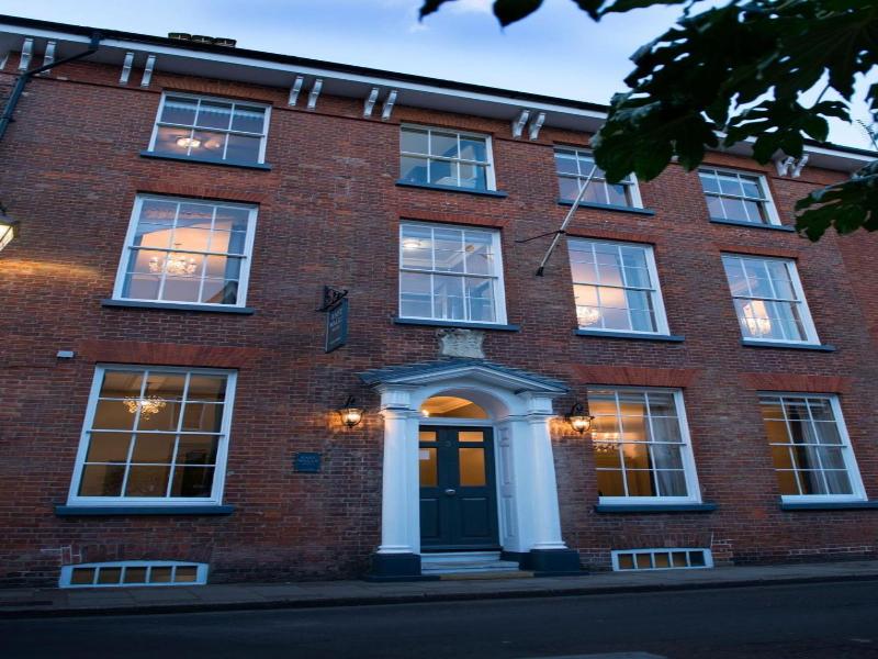 East Walls Hotel image