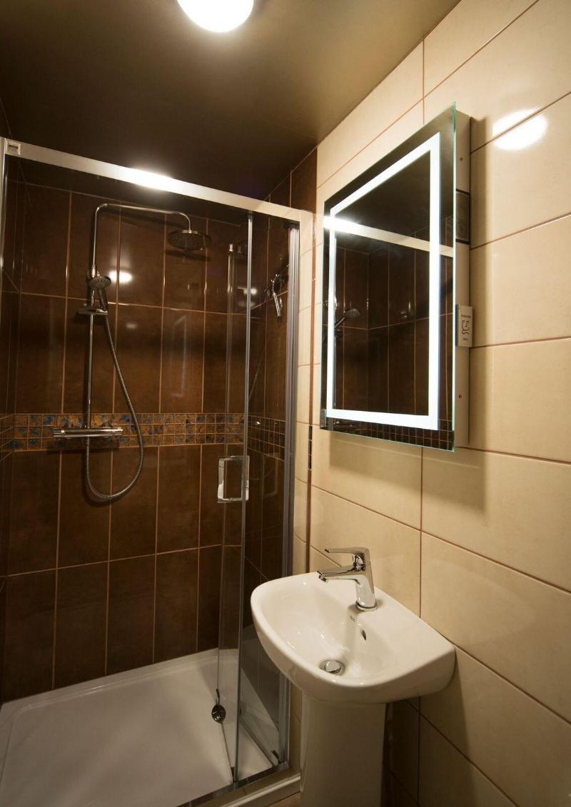 East Walls Hotel image