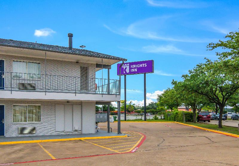 Knights Inn North Richland Hills image